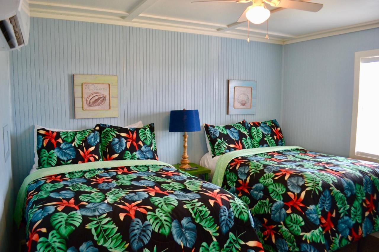 Blue Dolphin Inn And Cottages Гранд Айл Екстериор снимка