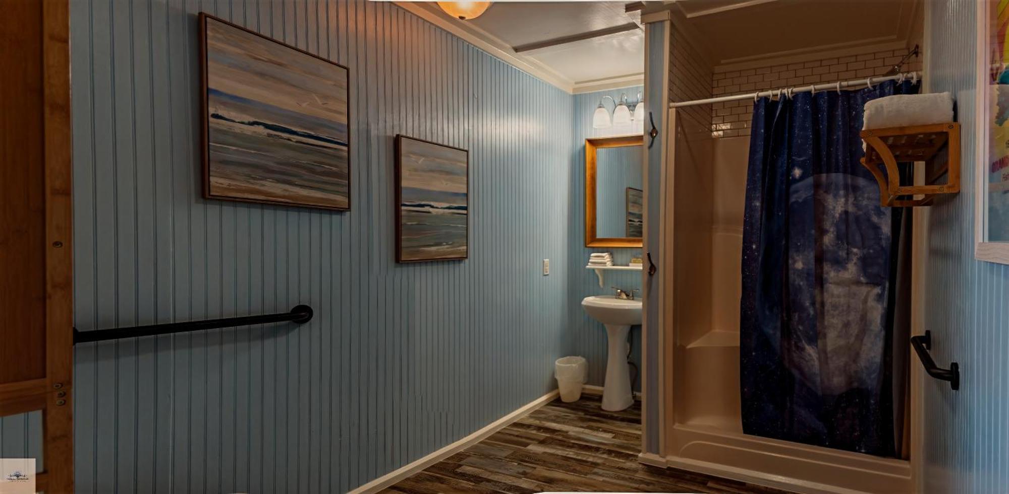 Blue Dolphin Inn And Cottages Гранд Айл Екстериор снимка