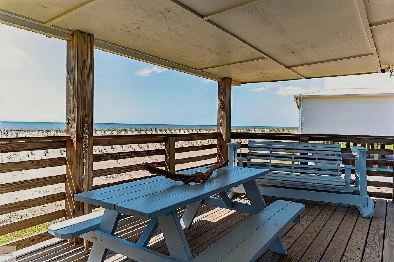 Blue Dolphin Inn And Cottages Гранд Айл Екстериор снимка